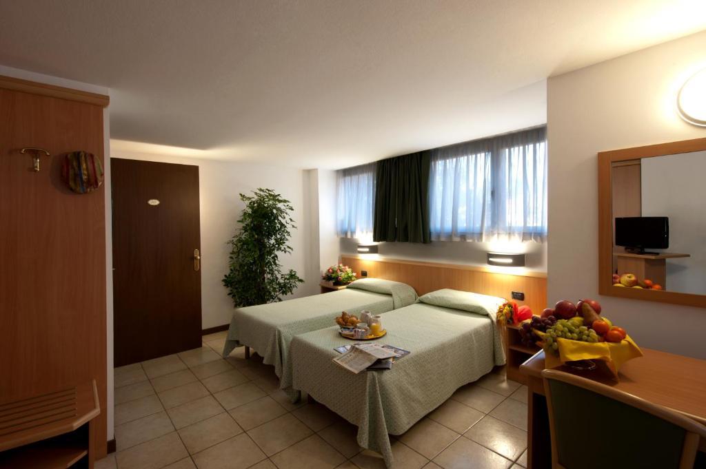 Hotel Roma Cassano Magnago Номер фото