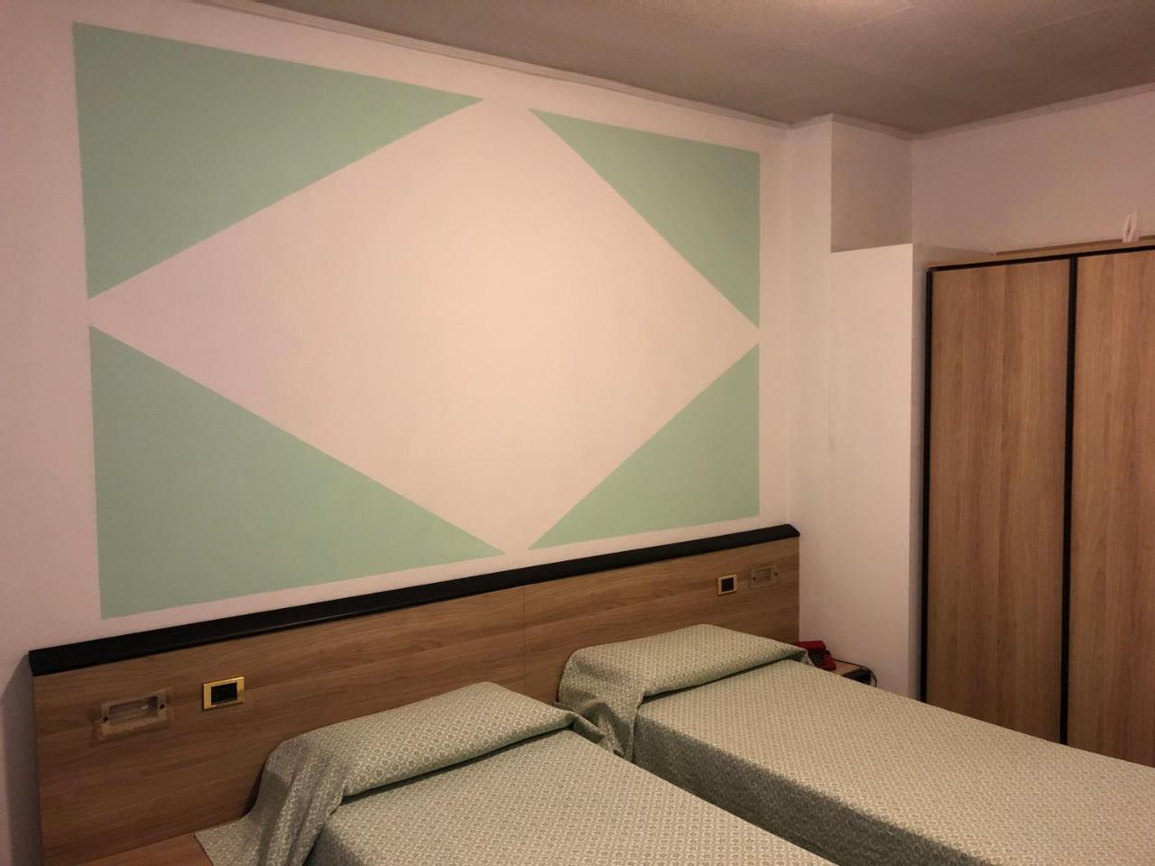 Hotel Roma Cassano Magnago Екстер'єр фото